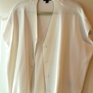 Alfani cream vest sweater. Never worn in excellent condition.